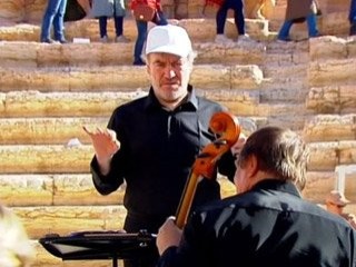 Kırım işgalinin destekçisi Gergiev'den Suriye'de konser