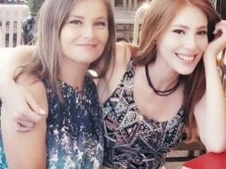 Elçin Sangu'nun annesine yorum yağmuru