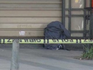 Taksim Meydanı’nda şüpheli çanta alarmı