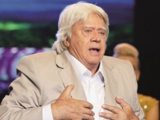 Cüneyt Arkın'dan reddettiği Altın Koza ödülünün hikayesi