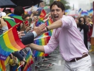 Kanada Başbakanı LGBT yürüyüşüne katıldı