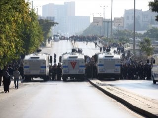 Ankara Garı anmasında gerginlik