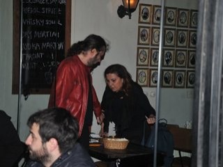 Halil Sezai yeni sevgilisi Çiğdem Erken'le görüntülendi