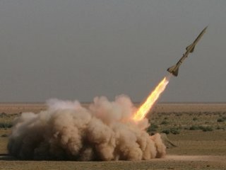 İran bir füze denemesi daha yaptı