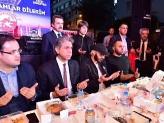 Karim Benzema Fatih Belediyesi'nin iftarına katıldı