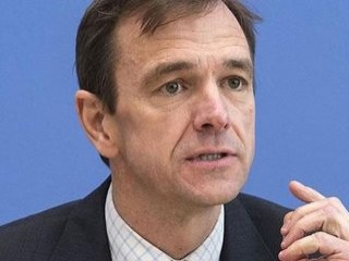 Alman Dışişleri tek tip kıyafeti Nazi dönemine benzetti