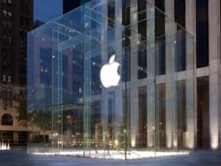 Apple hisseleri rekor kırdı