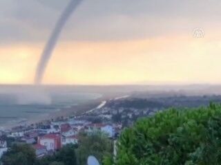Arnavutköy- Yeniköy sahilinde hortum çıktı