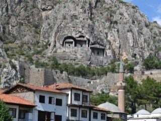 Kral Kaya Mezarları'na ziyaretçi akını