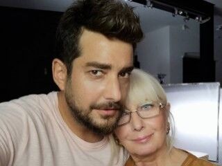 Enis Arıkan: Anam elden gitti