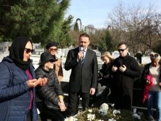 Defne Joy Foster mezarı başında anıldı