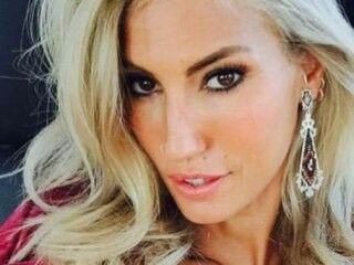 Çağla Şıkel kendini anlattı