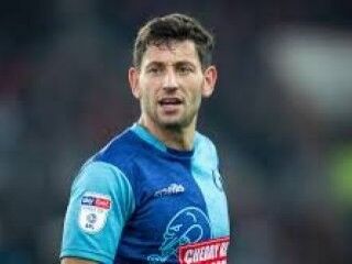 Joe Jacobson kornerden 2 gol attı