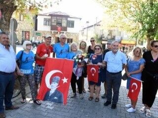 İngiltere'den Fethiye'ye bisikletle geldi