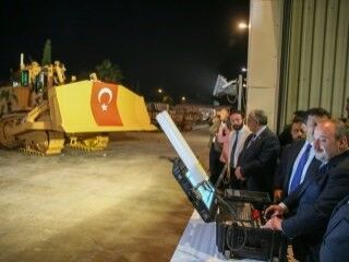 Harekata insansız zırhlı iş makineleri yardım edecek