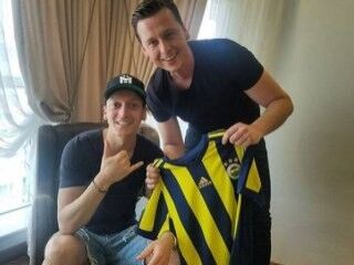 Mesut isterse, Amine Türkiye'ye gelmeye hazır