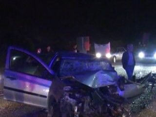 Bursa'da otomobil ile minibüs çarpıştı