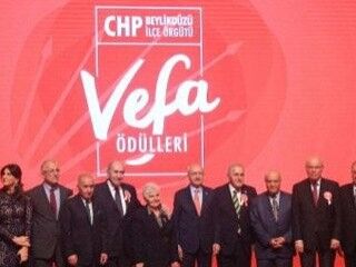 Kılıçdaroğlu, partisinin ‘Vefa Ödülleri’ni dağıttı