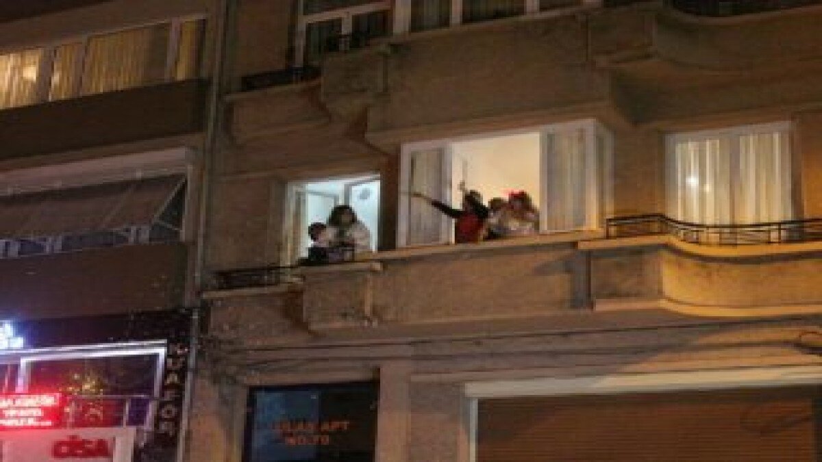 Kurtuluş'ta ilginç yeni yıl geleneği