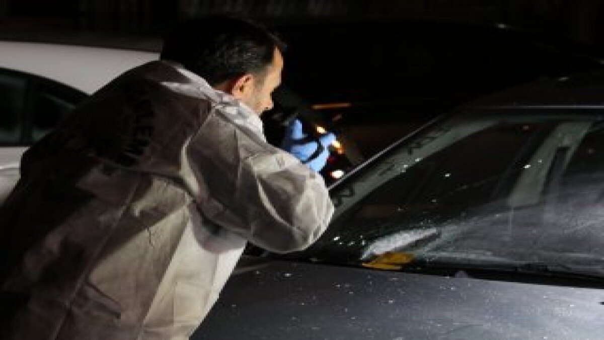 Denizli'de seyir halindeki araca silahlı saldırı