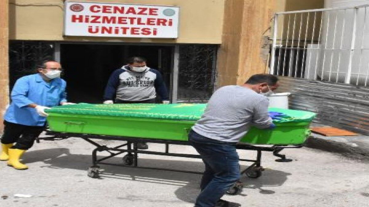 Sivas'ta kolonya içen adam öldü