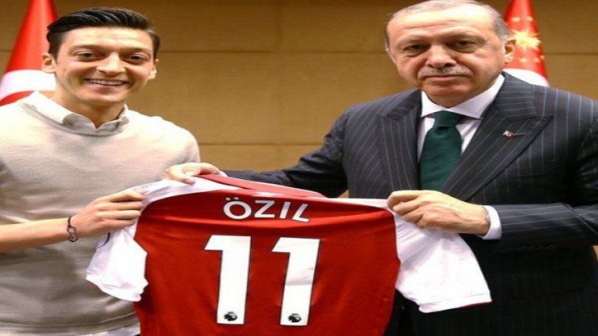Türk medyası Mesut Özil'i yalnız bıraktı