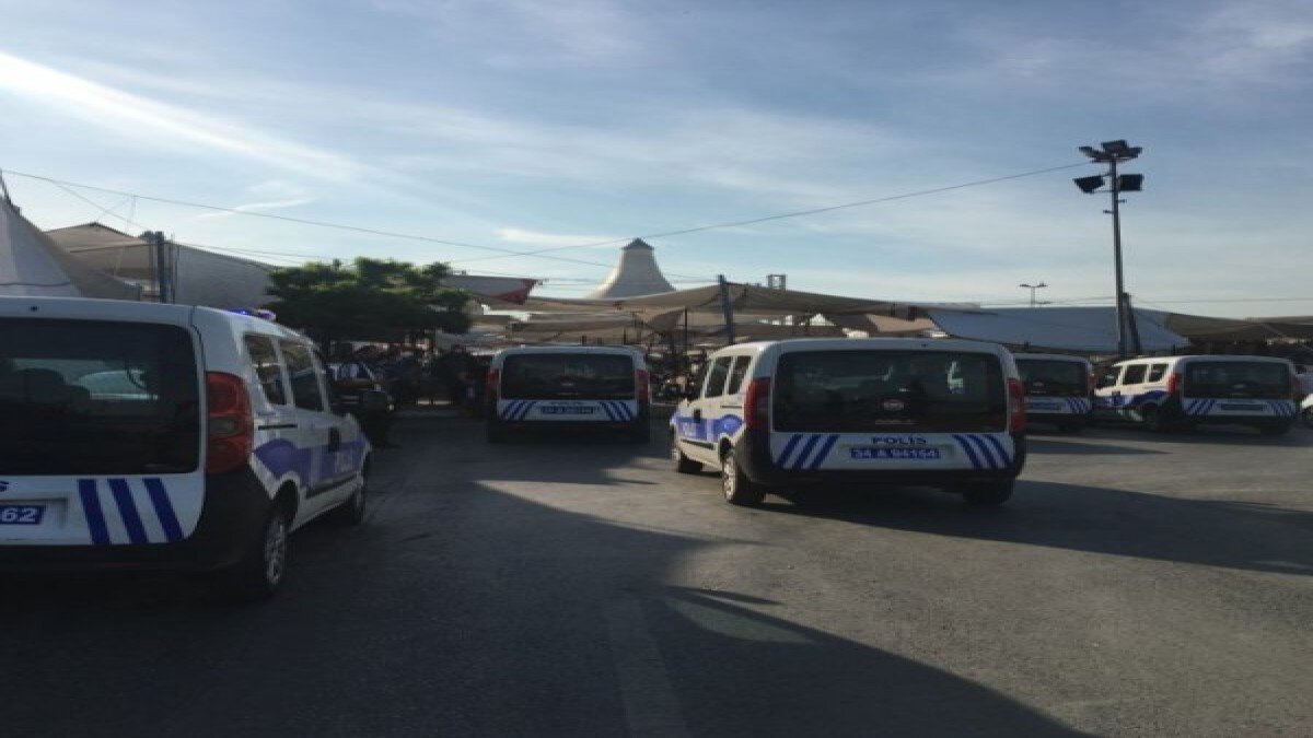 Pendikte pazarcılar arasında kavga: 1'i ağır 4 yaralı