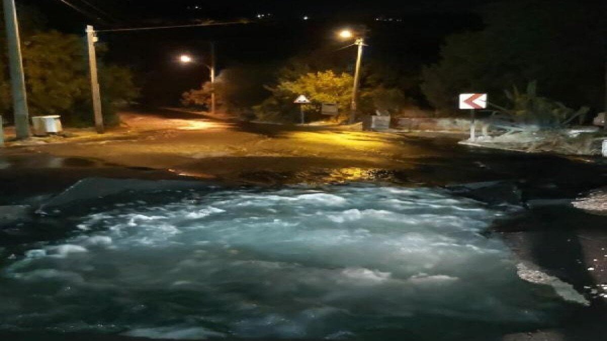 Bodrum’da yine su borusu hattı patladı