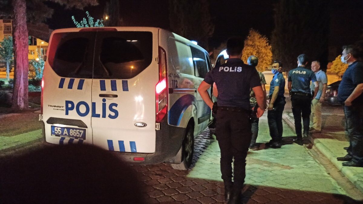 Samsun'da intihara teşebbüs eden genci polis kurtardı