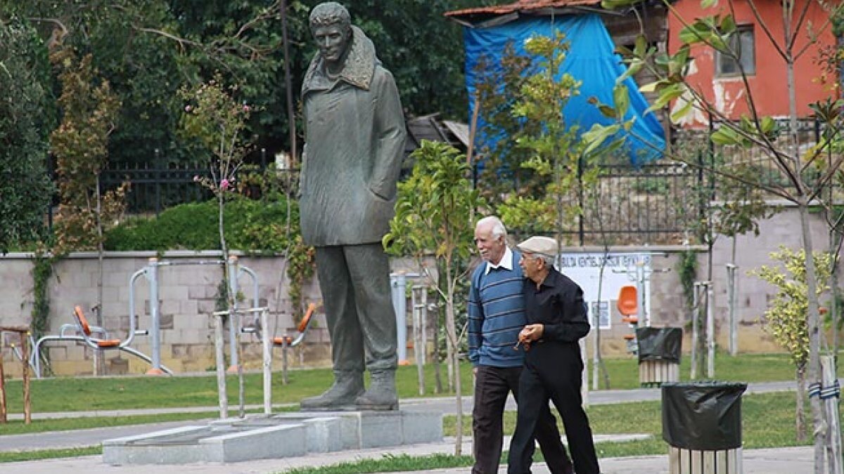 Ataşehir'de Deniz Gezmiş Parkı'nın adı değişti