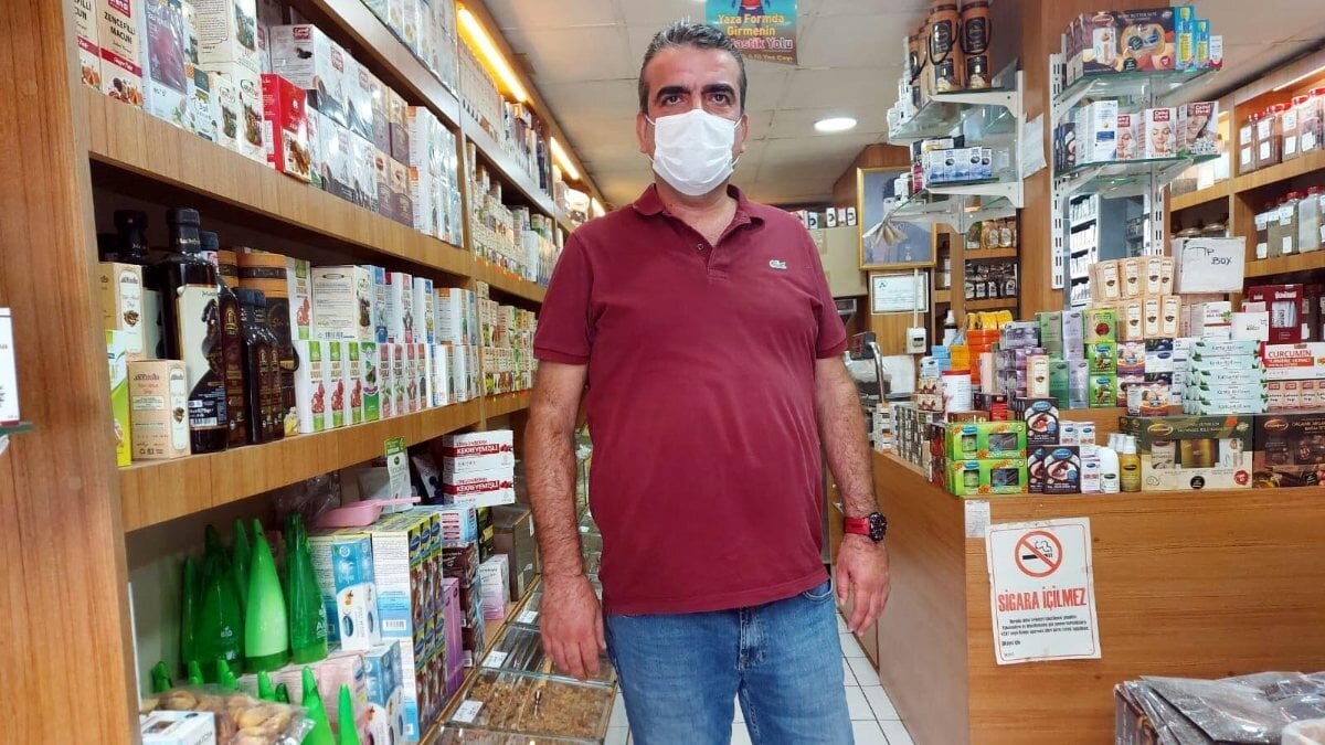 İzmirli esnaf: Etil alkol satan bazı aktarlar 6-7 ayda villa sahibi oluyor