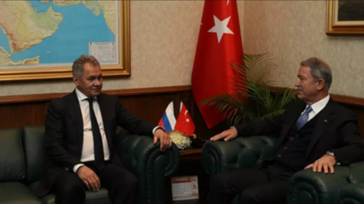 Hulusi Akar, Rus mevkidaşı Sergey Şoygu ile telefonda görüştü