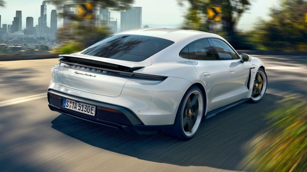 Elektrikli Porsche Taycan, şimdiden Norveç'te bin adet sattı