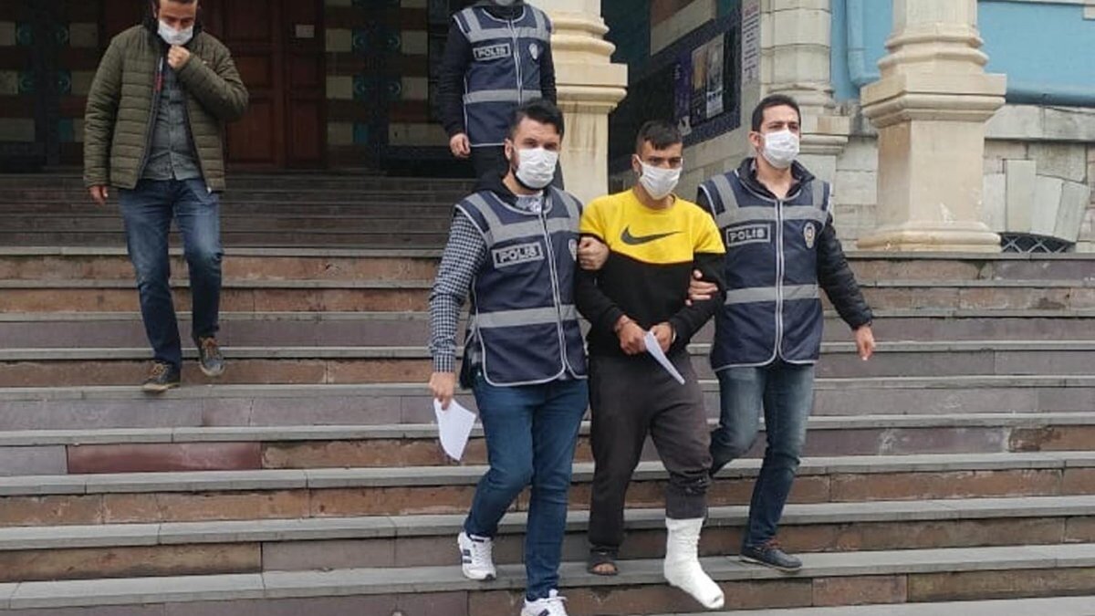 Kütahya’da taciz şüphelisinin çalılıklar arasındaki yaşam alanı bulundu