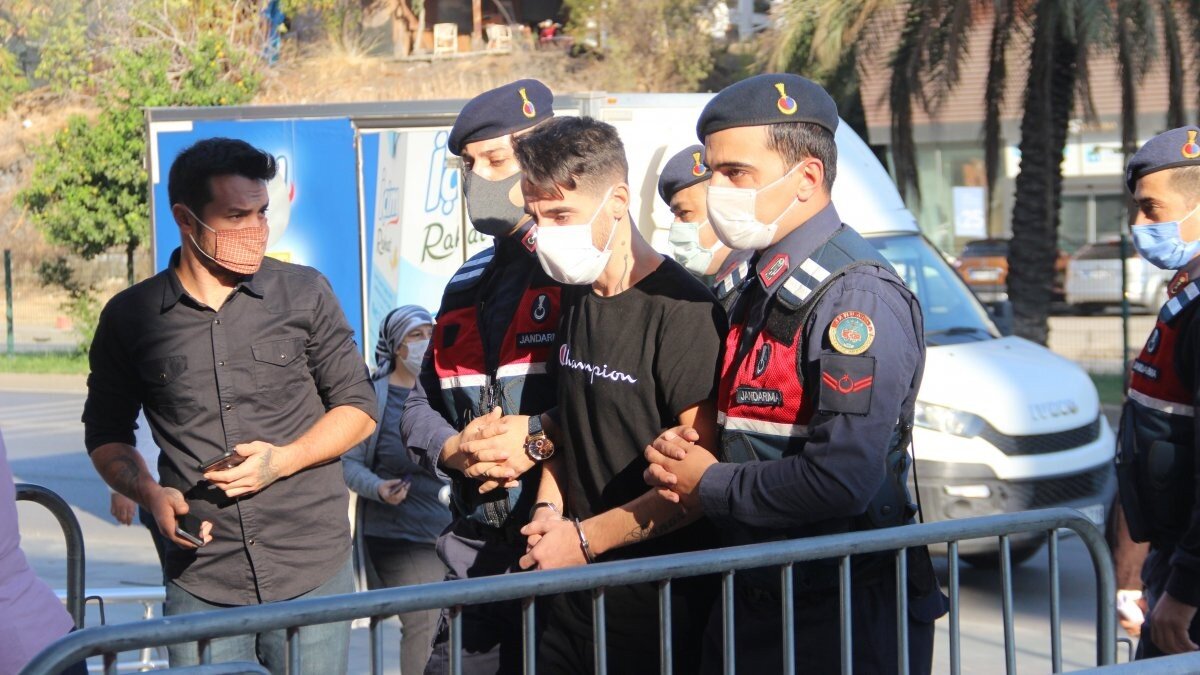 Alanya’da husumetlisini öldüren katil, berberde yakalandı