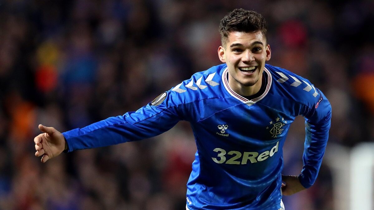 Başakşehir Ianis Hagi'yi listesine aldı