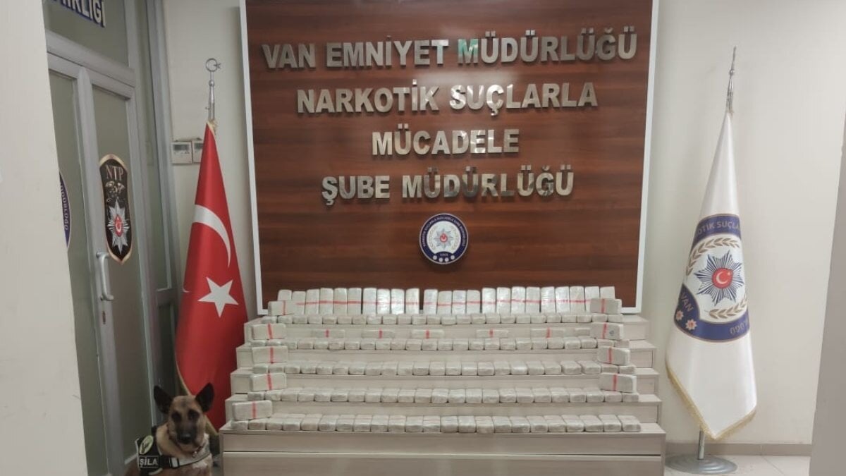 Van polisi, 103 kilo eroin ele geçirdi