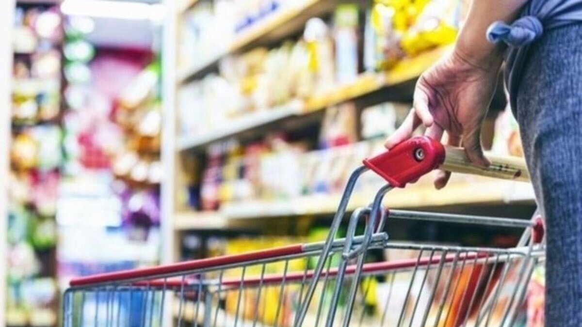 Hafta sonu marketler kaça kadar açık? Bakkal, manav, kasap, fırın kaçta kapanıyor?