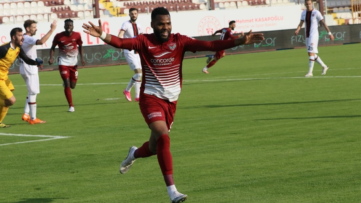 Hatayspor, Fatih Karagümrük'ü 3 golle geçti