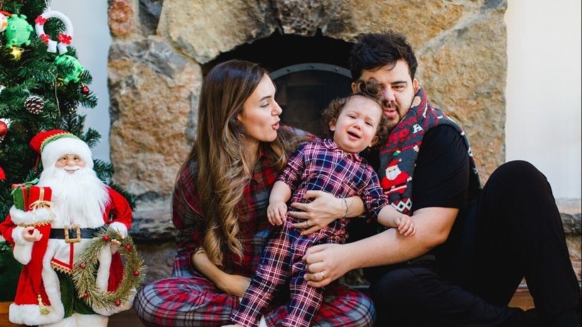 Ünlülerin yeni yıl paylaşımları