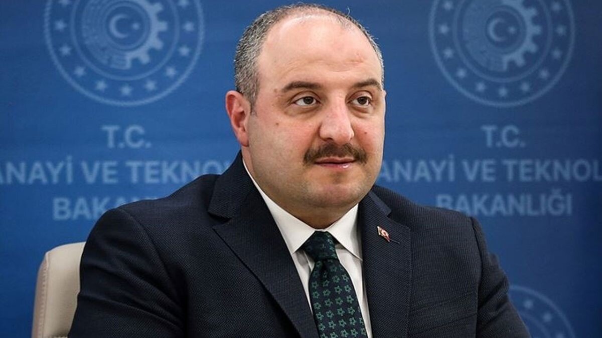 Bakan Varank: CHP, başörtülü hakimleri ayrıştırmaktır