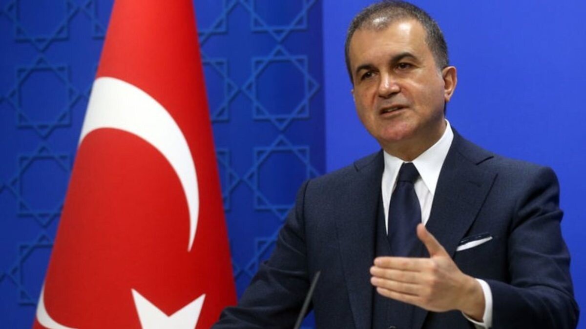 Ömer Çelik: Ayasofya 2020 yılının taçlı yıldızıdır