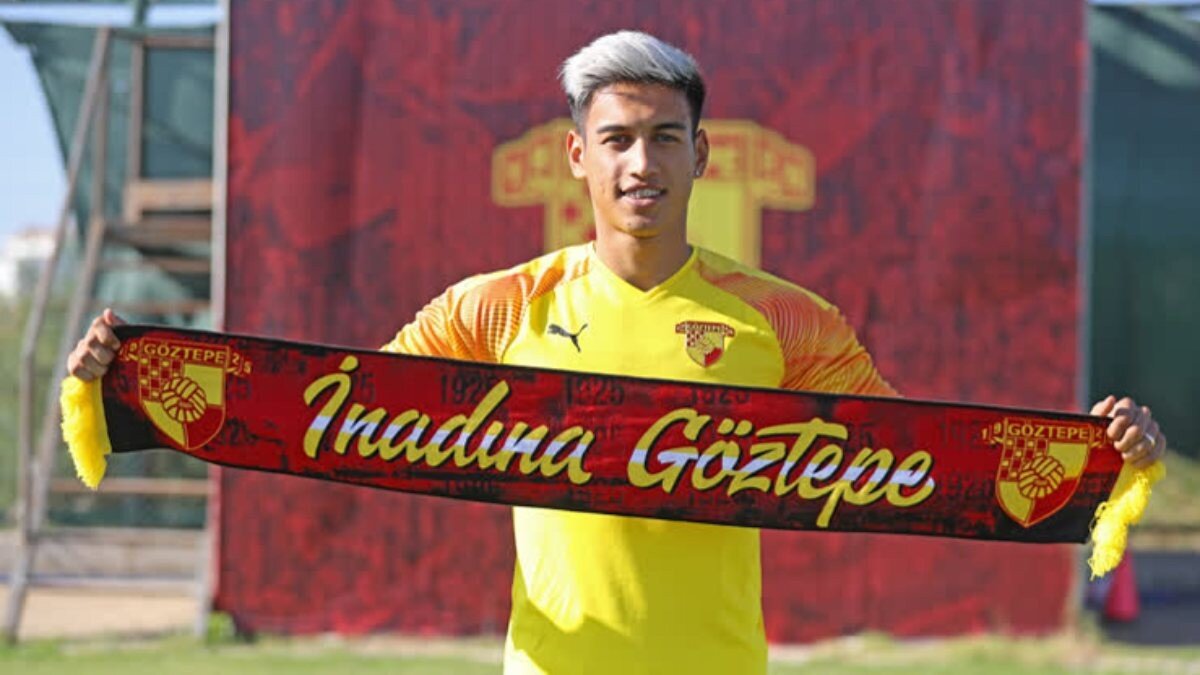 Fransızlar İrfan Can Eğribayat'ın peşinde