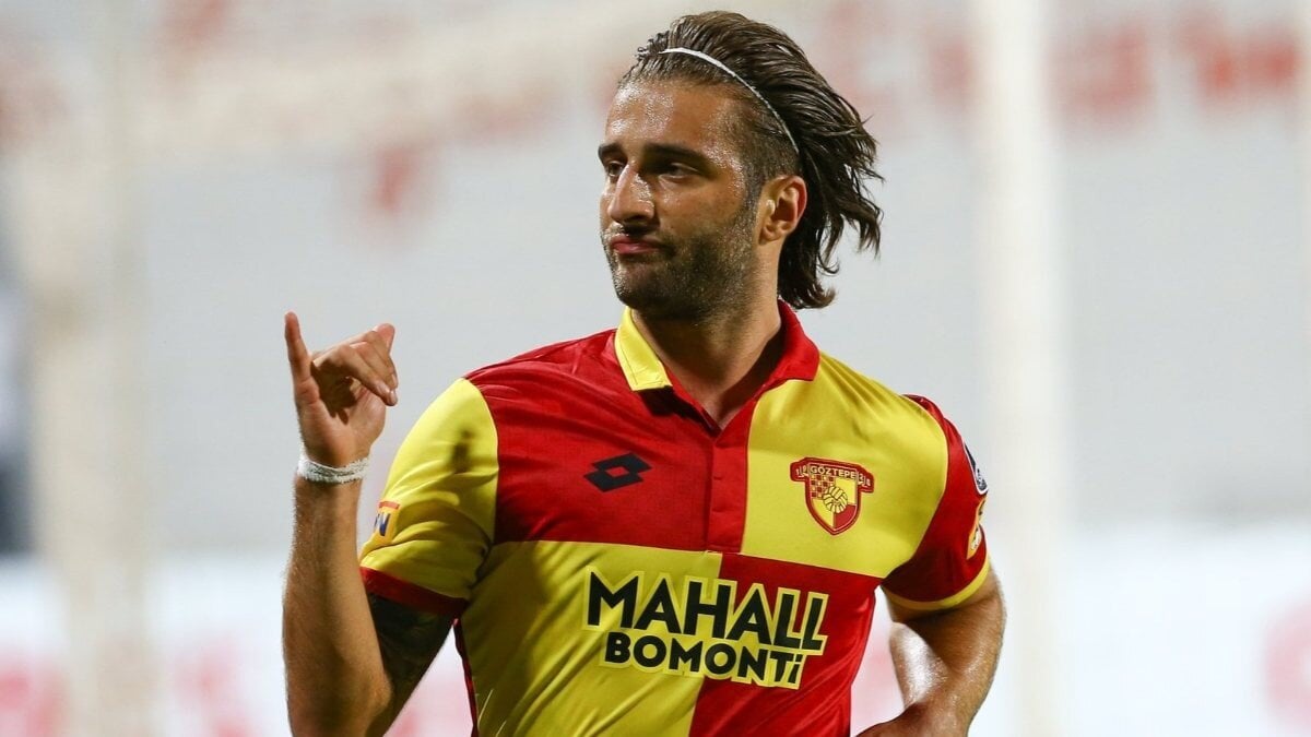 Galatasaray, Alpaslan Öztürk ile el sıkıştı