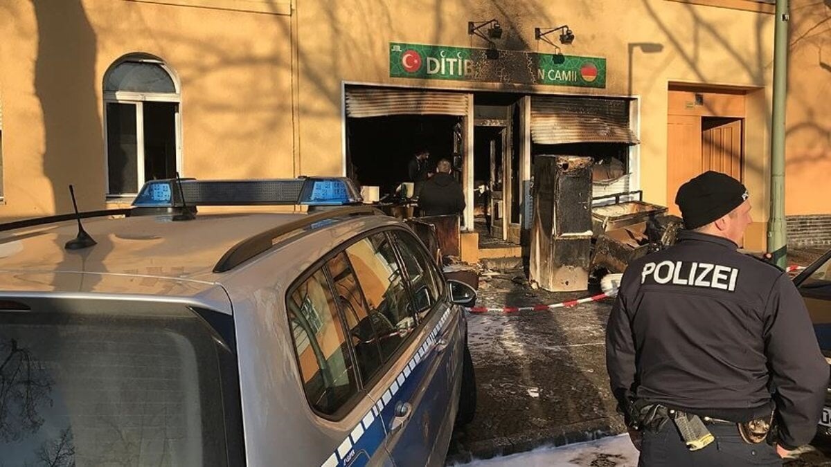 Avusturya'da Müslüman karşıtı ırkçı söylemler iki katına çıktı