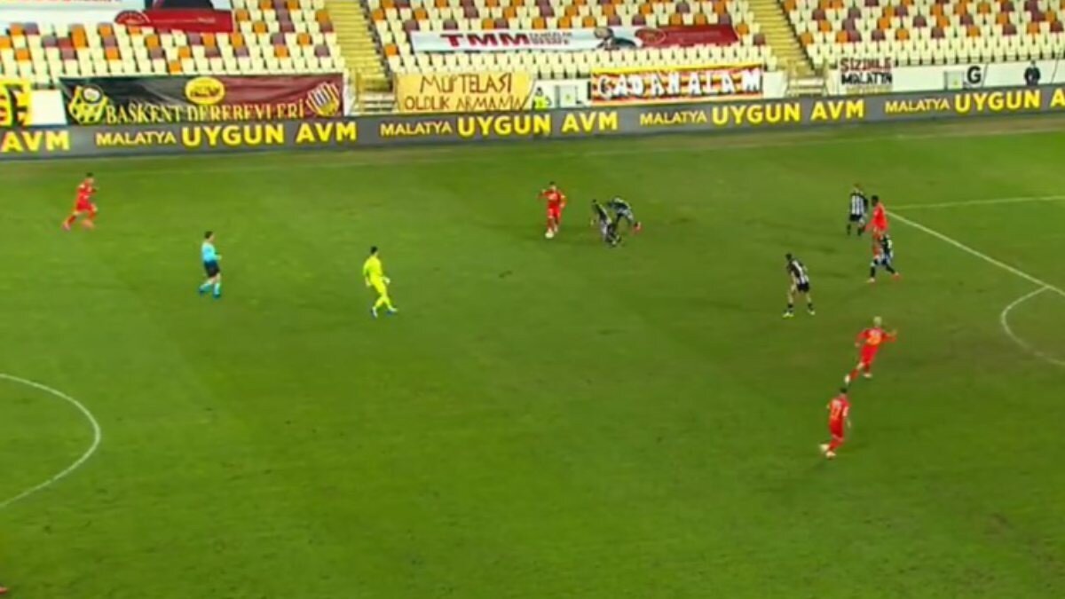 Ertaç Özbir'in hücuma çıkması sosyal medyada çok konuşuldu