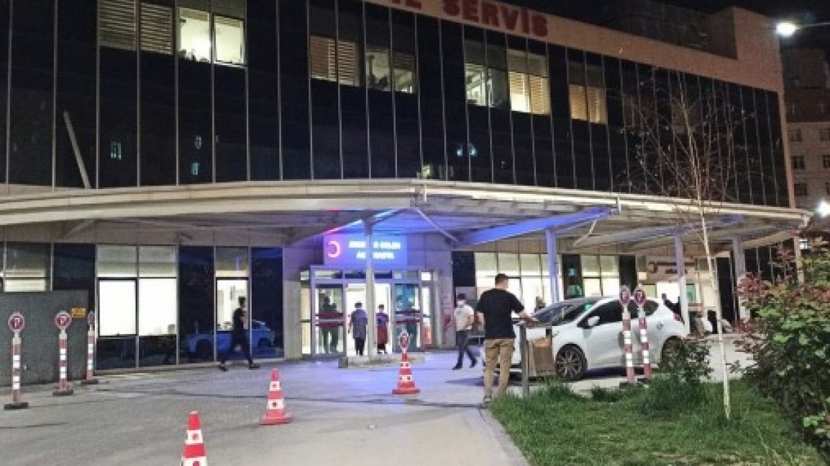 Konya'da eve girmesini söyleyen ağabeyini bıçaklayarak öldürdü