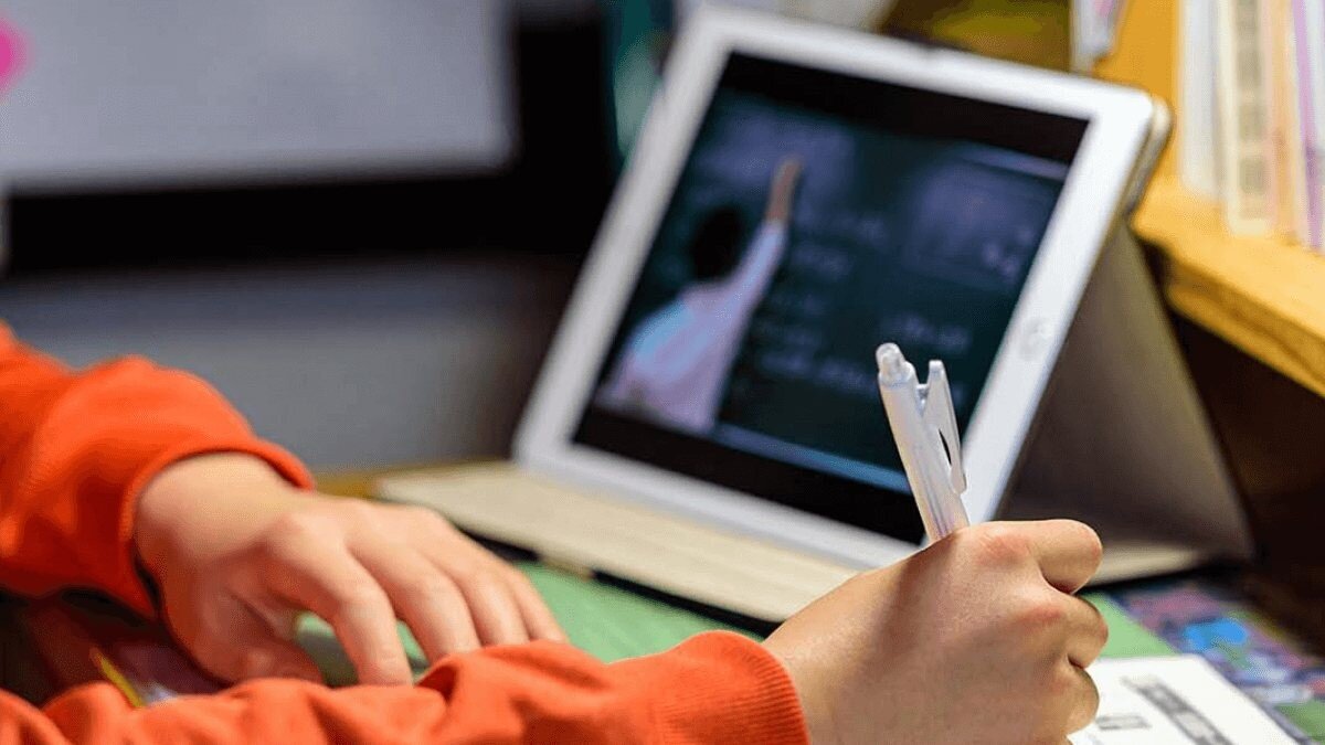 Bayram haftası canlı ders olacak mı? 10-14 Mayıs okullar tatil mi?