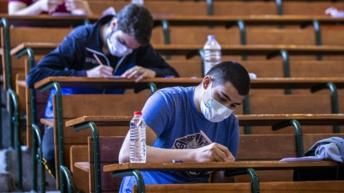 LGS saat kaçta başlayacak ve bitecek? 2021 LGS kaç dakika sürecek?