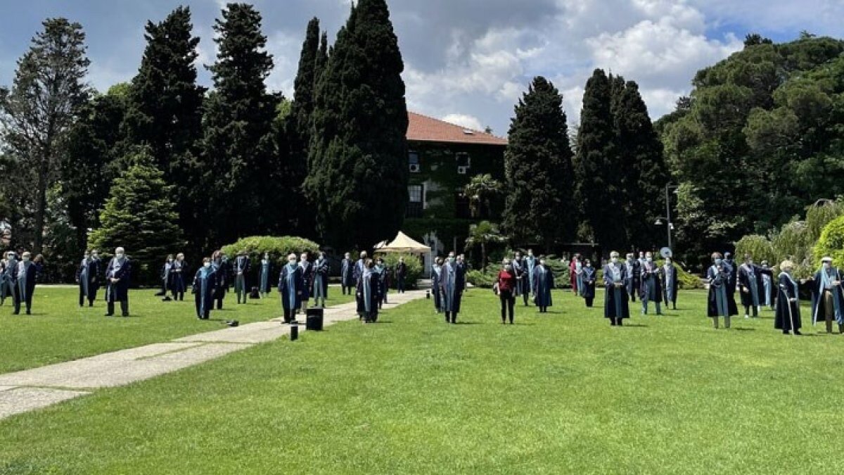 Boğaziçi'nde akademisyenler eylemlerinin 104. gününde